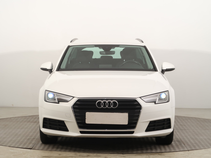 Audi A4, 2016