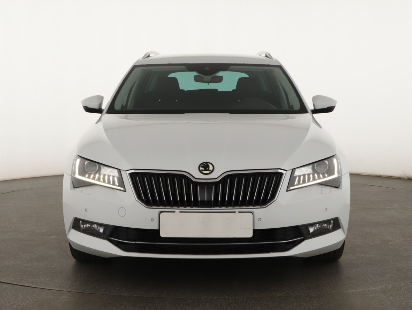 Škoda Superb, 2016
