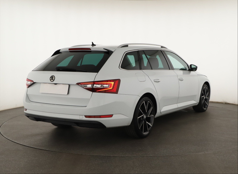 Škoda Superb, 2016