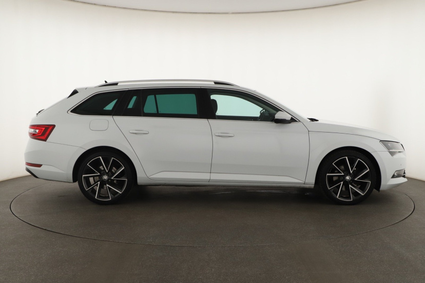 Škoda Superb, 2016