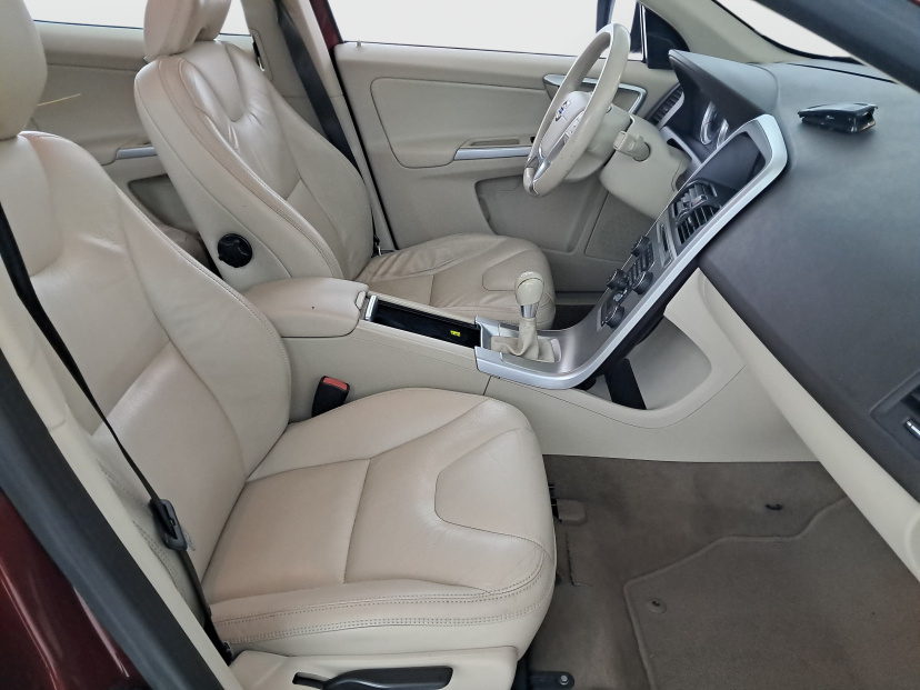 Volvo XC60, 2011