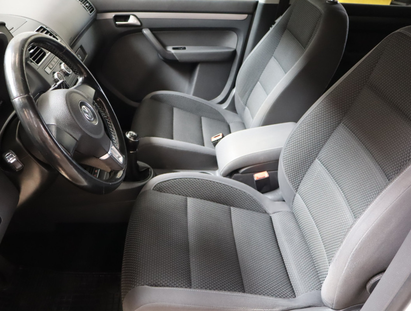 Volkswagen Touran, 2014