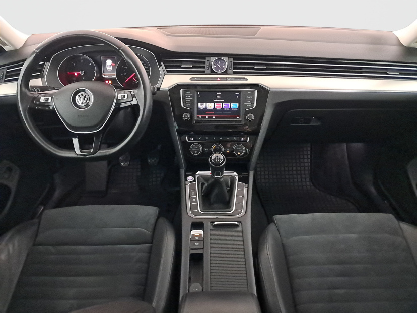 Volkswagen Passat, 2015
