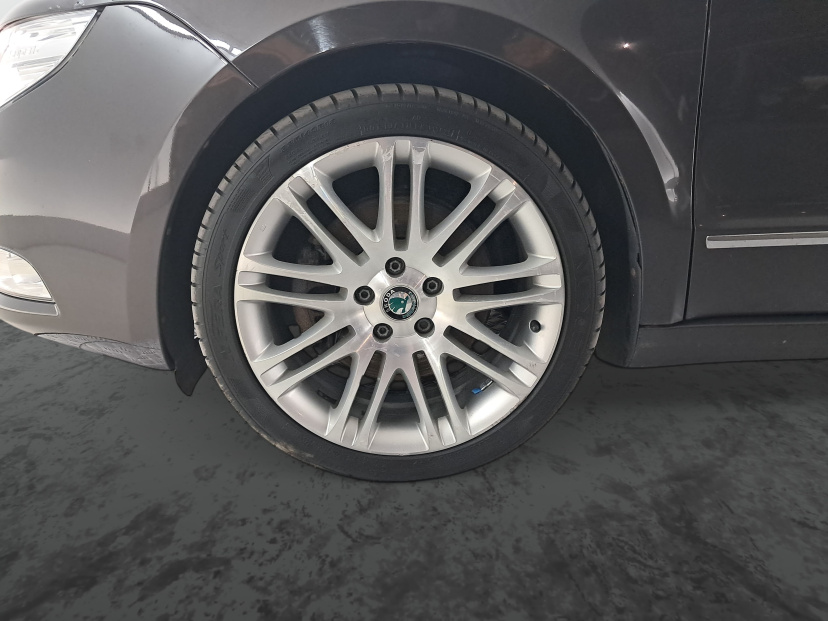Škoda Superb, 2011