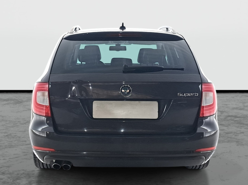 Škoda Superb, 2011