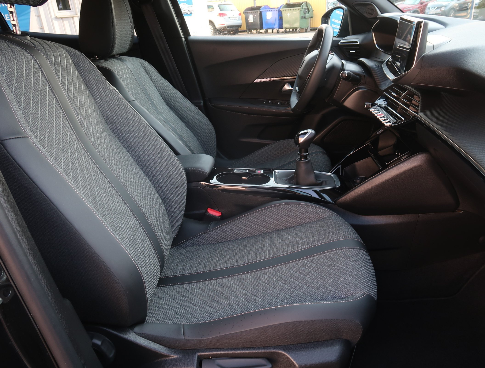 Peugeot 2008 - 2024