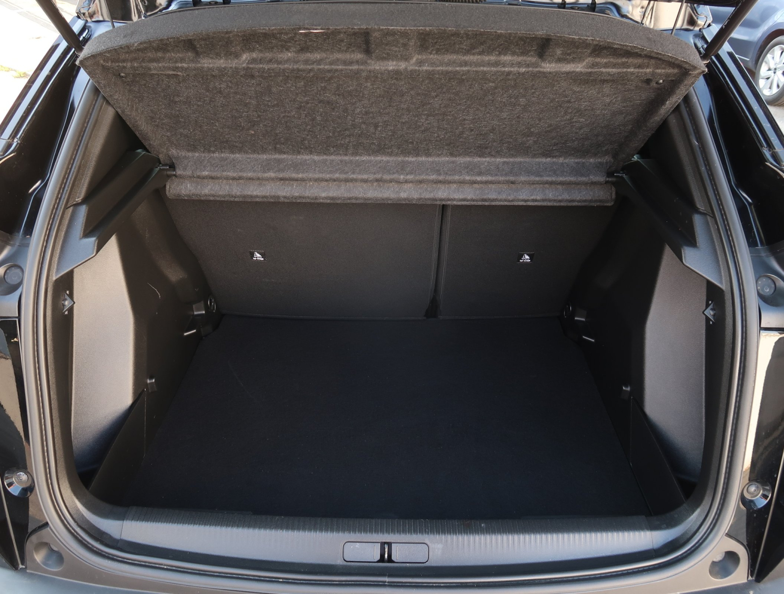 Peugeot 2008 - 2024