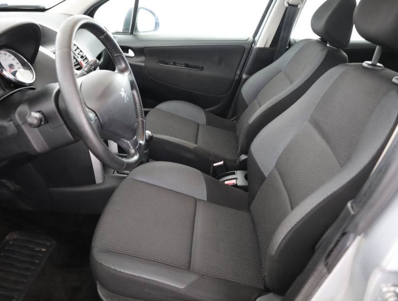 Peugeot 207, 2011