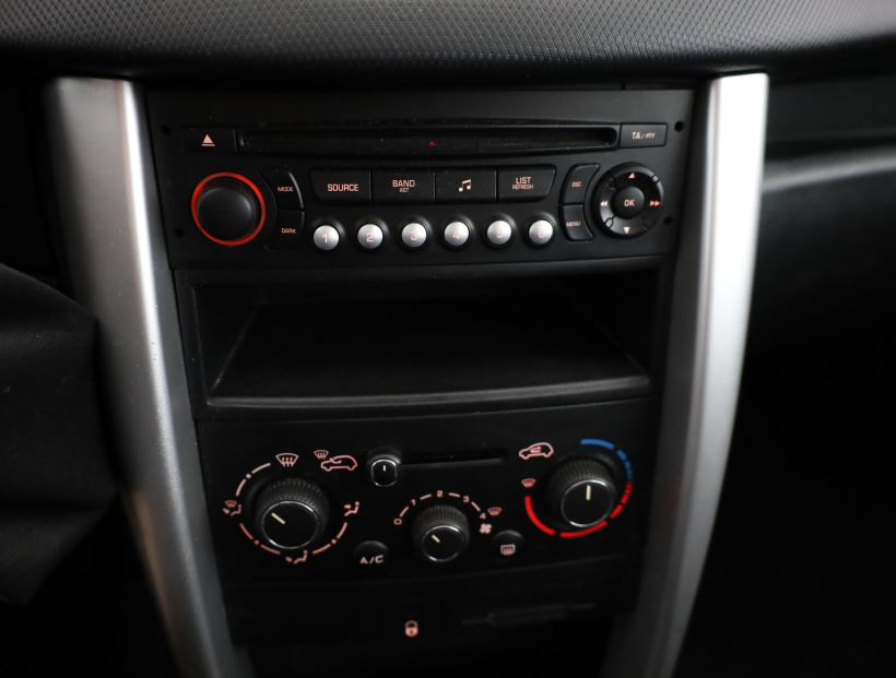Peugeot 207, 2011