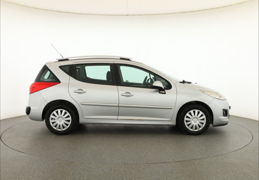 Peugeot 207, 2011