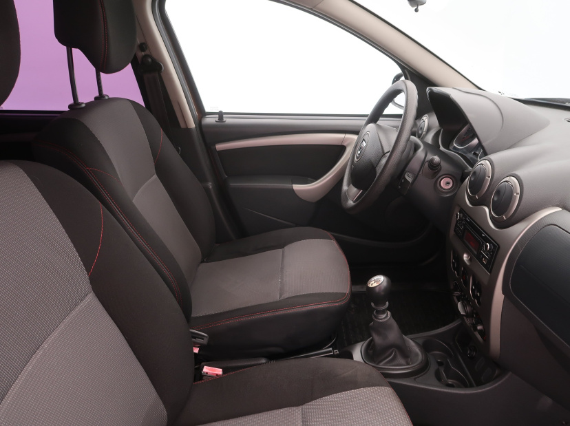 Dacia Duster, 2013