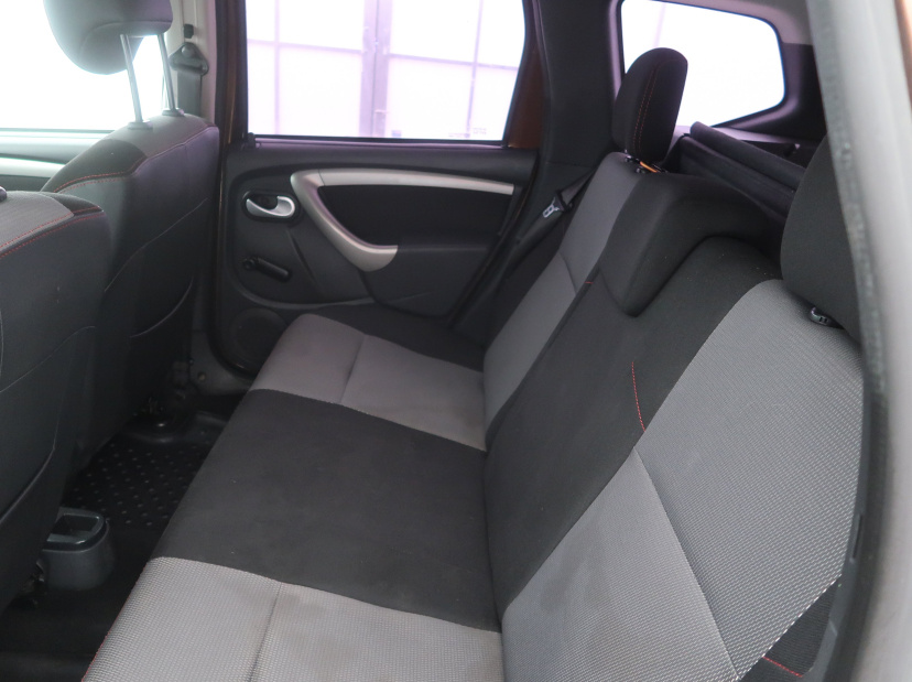 Dacia Duster, 2013