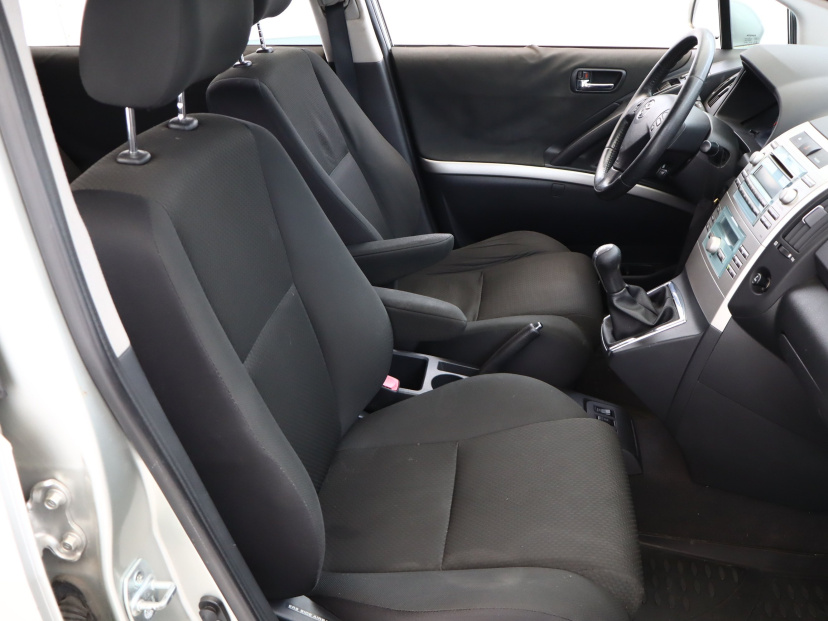 Toyota Corolla Verso, 2005