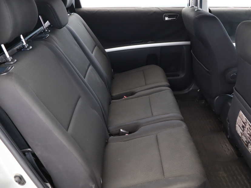 Toyota Corolla Verso, 2005