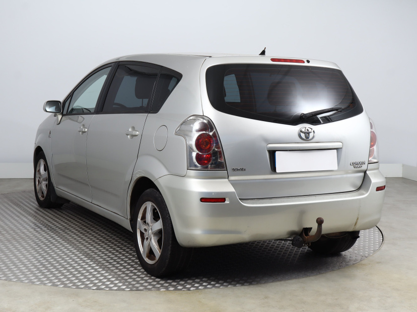 Toyota Corolla Verso, 2005