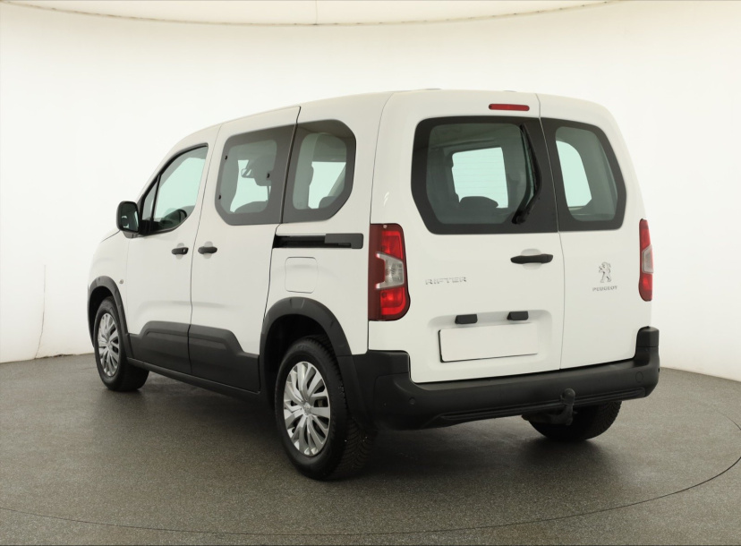 Peugeot Rifter, 2020