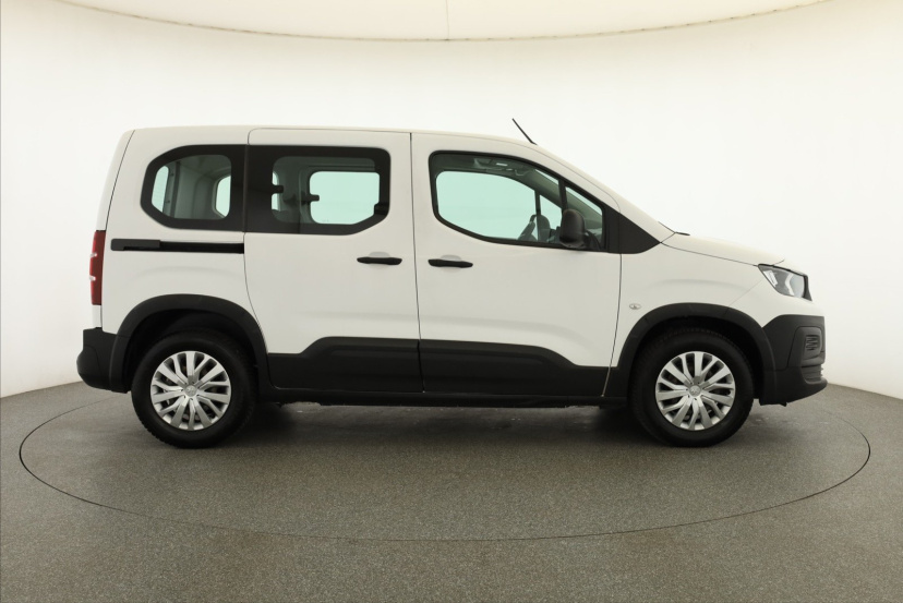 Peugeot Rifter, 2020