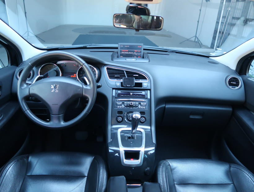 Peugeot 5008, 2012