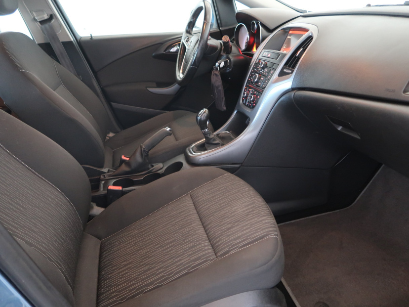 Opel Astra, 2015