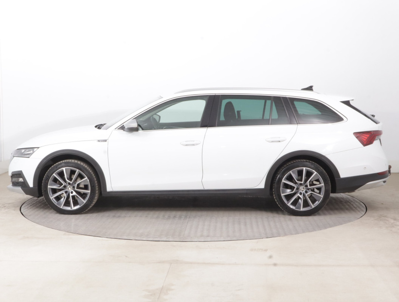 Škoda Octavia Scout, 2022