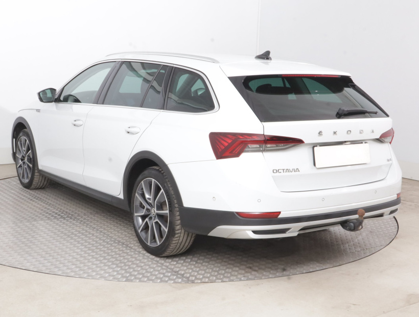 Škoda Octavia Scout, 2022