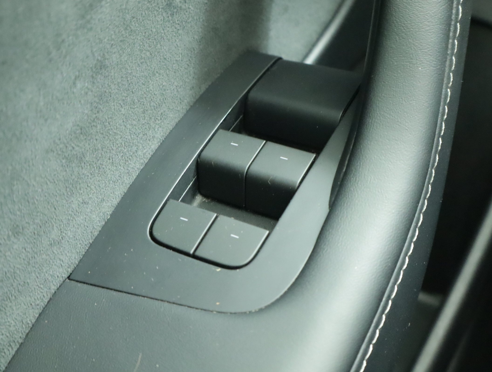 Tesla Model 3 Standard Range Plus – fotografie 22