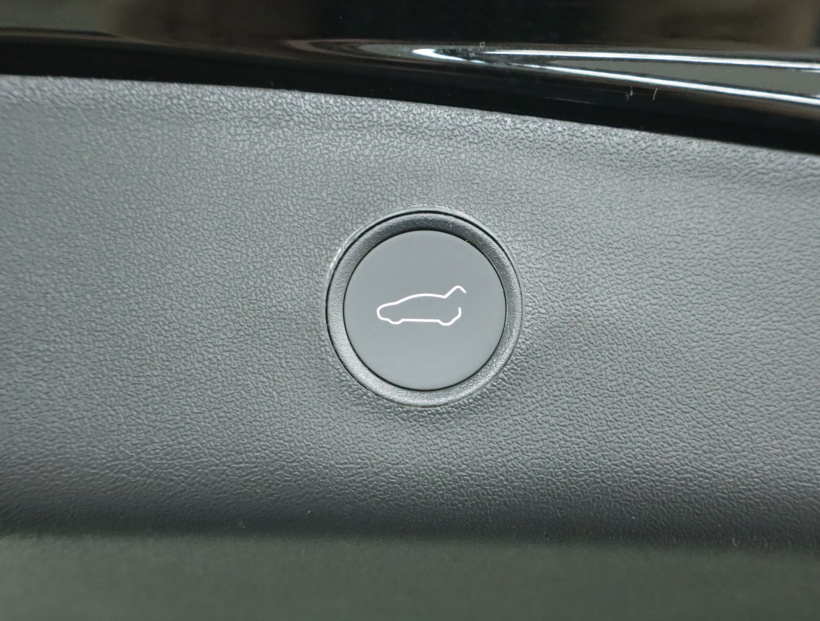 Tesla Model 3, 2023