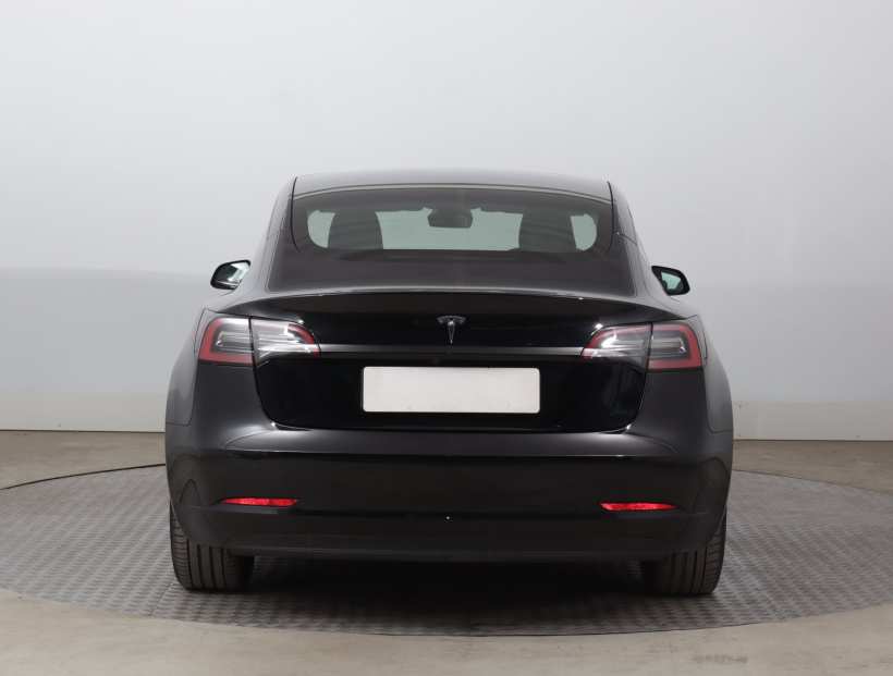 Tesla Model 3, 2023
