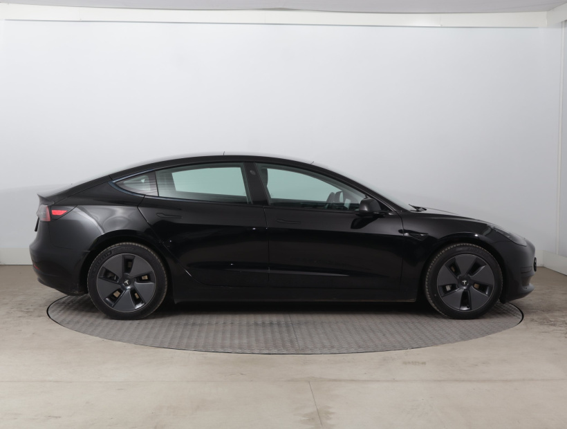 Tesla Model 3, 2023