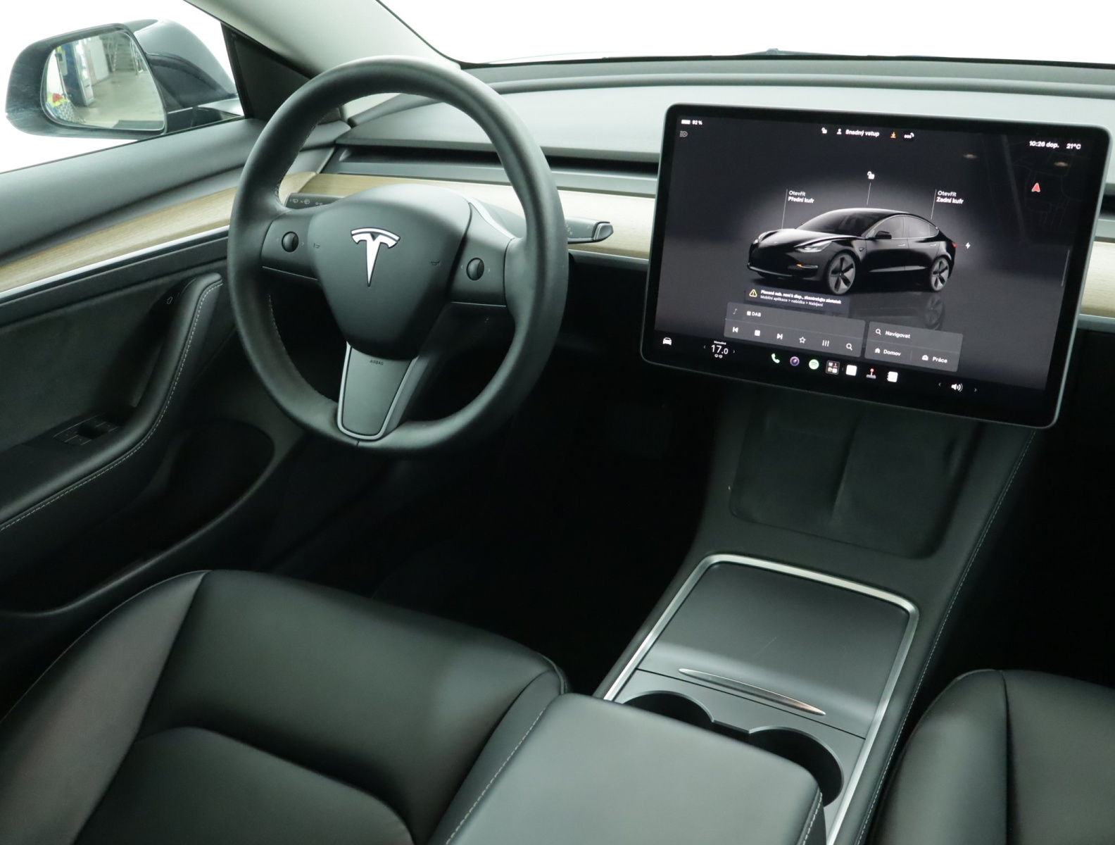 Tesla Model 3 Standard Range Plus – fotografie 9