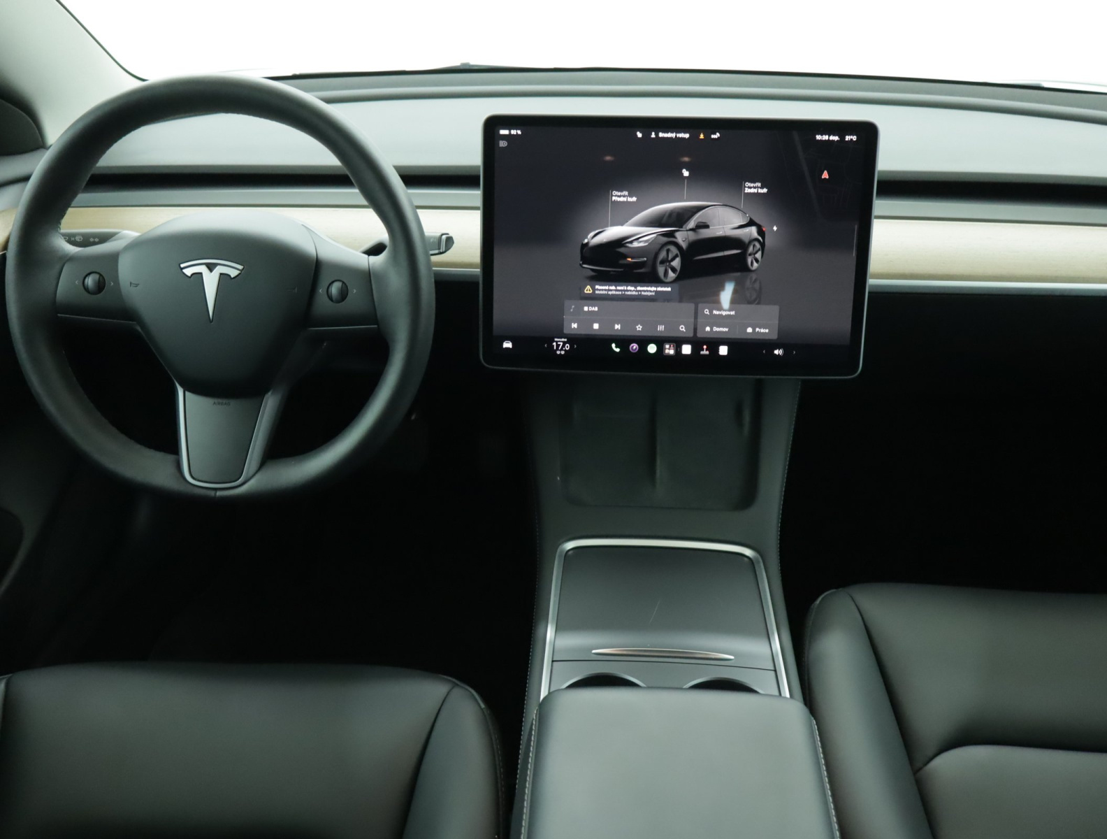 Tesla Model 3 Standard Range Plus – fotografie 10