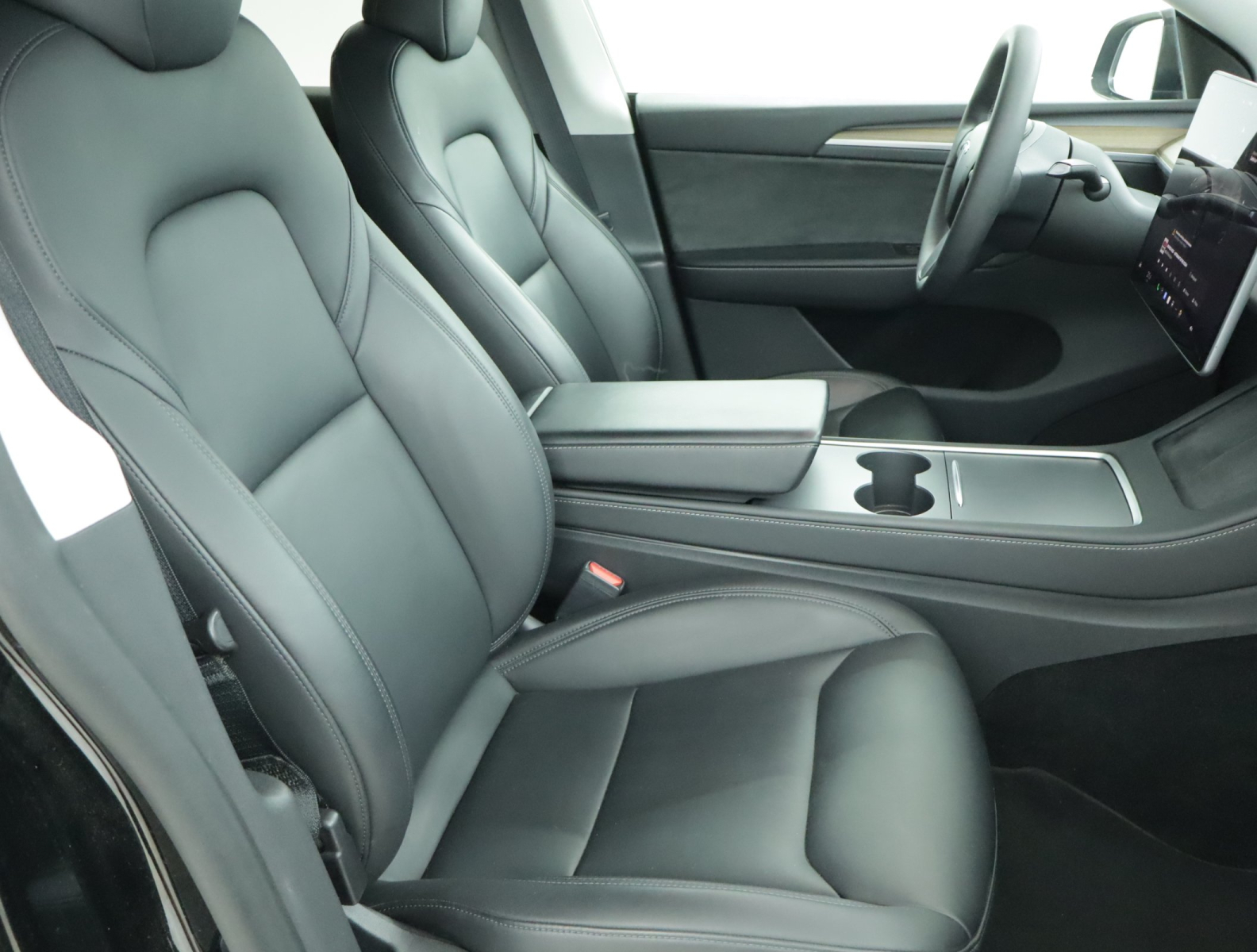 Tesla Model Y - 2023