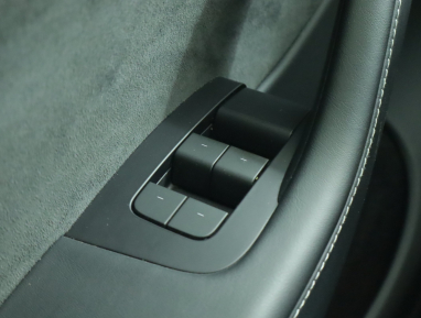 Tesla Model Y - 2023