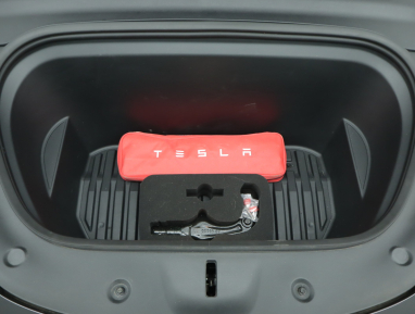 Tesla Model Y - 2023