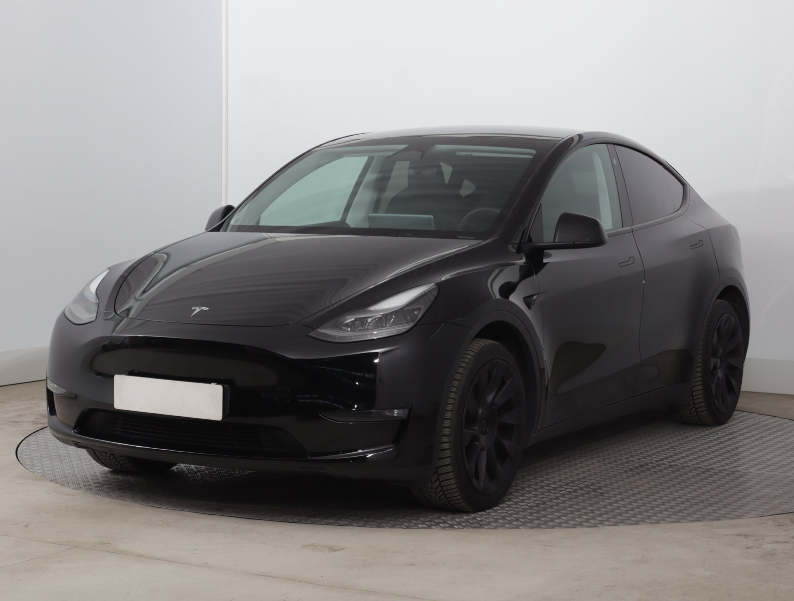 Tesla Model Y - 2023