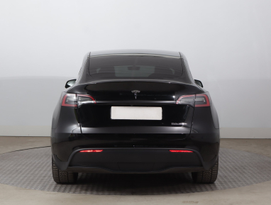 Tesla Model Y - 2023