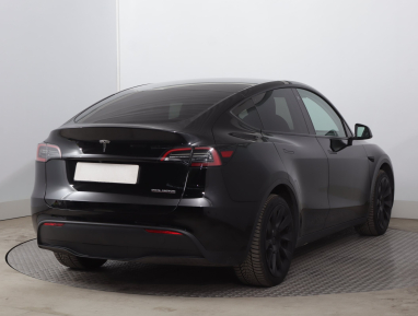 Tesla Model Y - 2023