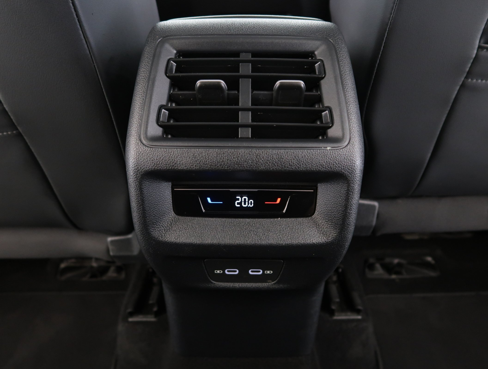 Volkswagen Tiguan - 2025