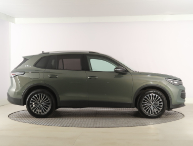 Volkswagen Tiguan - 2025