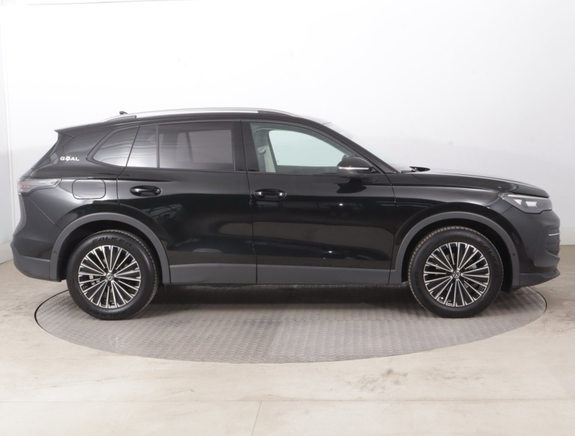 Volkswagen Tiguan, 2025