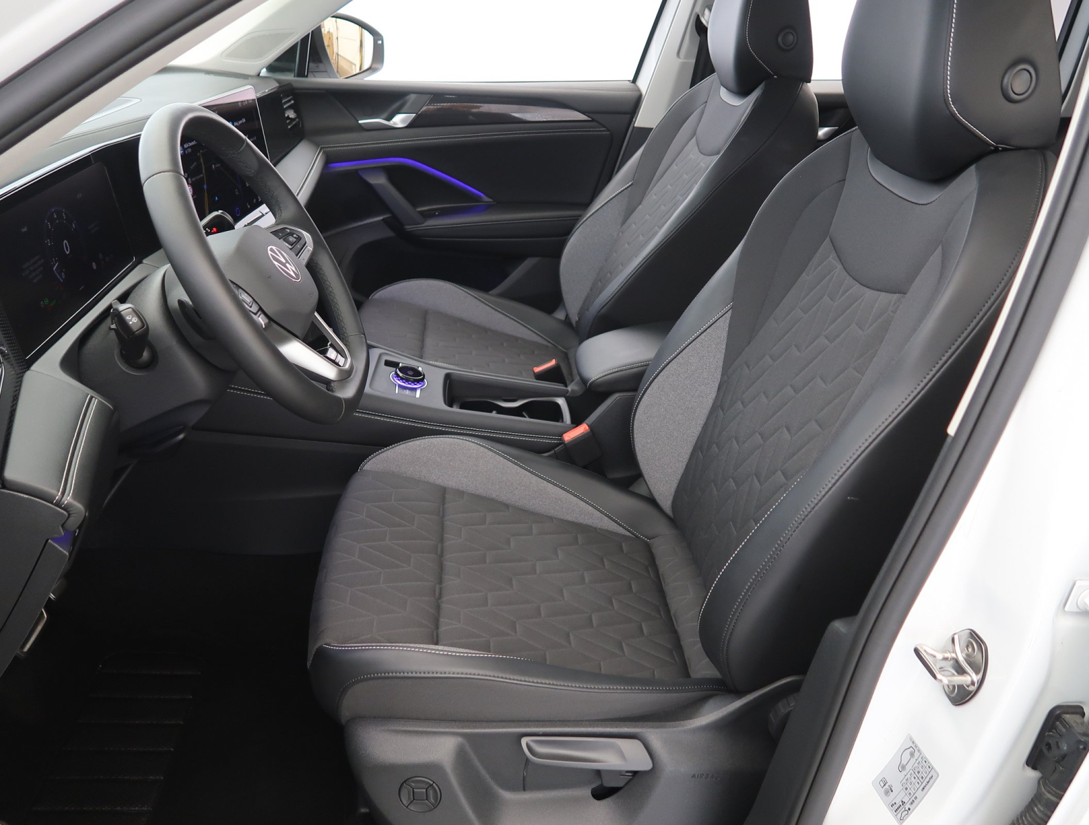 Volkswagen Tiguan - 2025