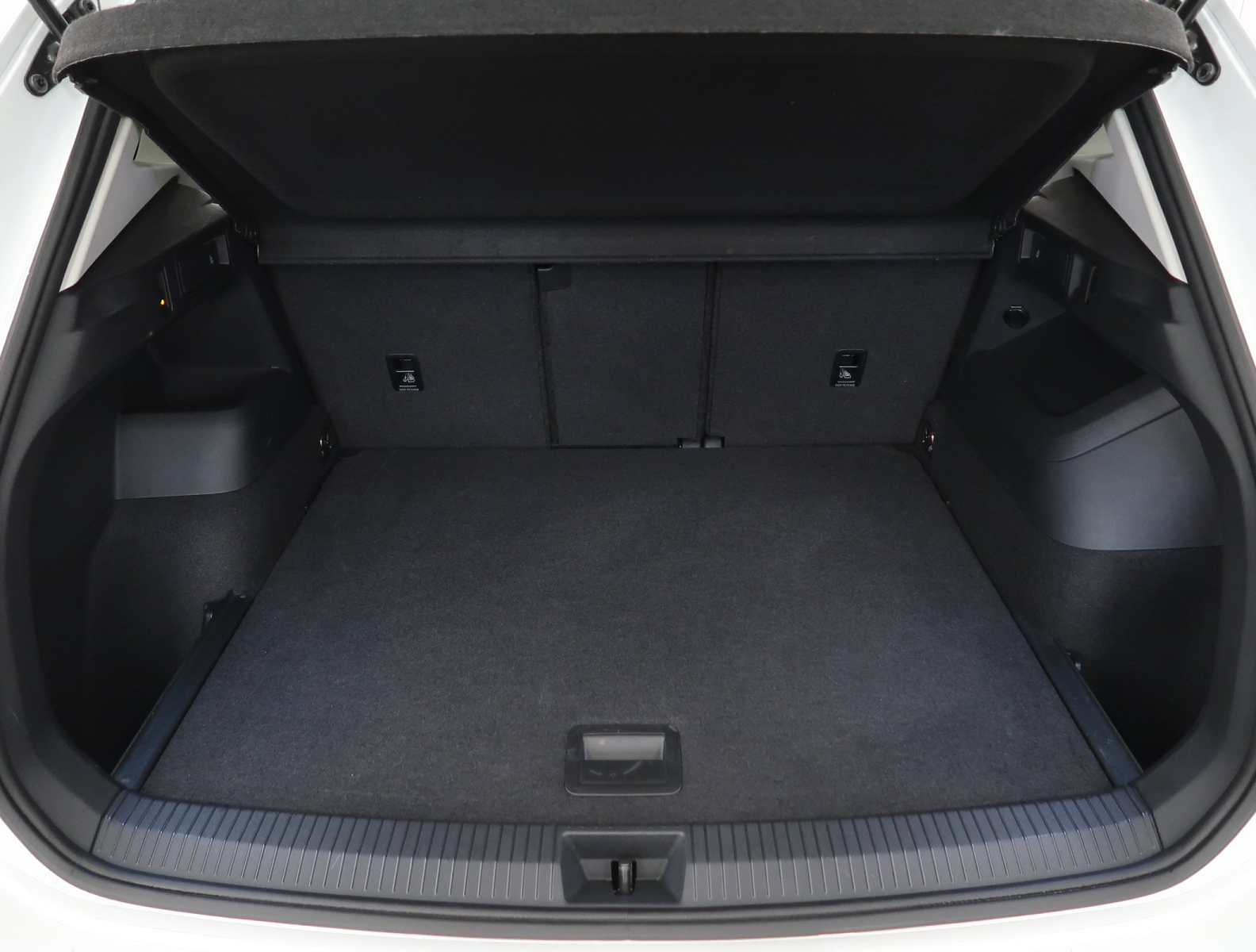 Volkswagen Tiguan - 2025