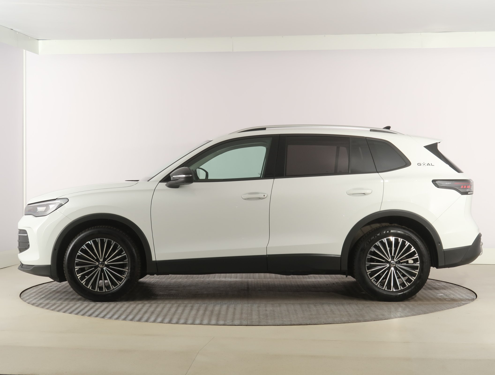 Volkswagen Tiguan - 2025