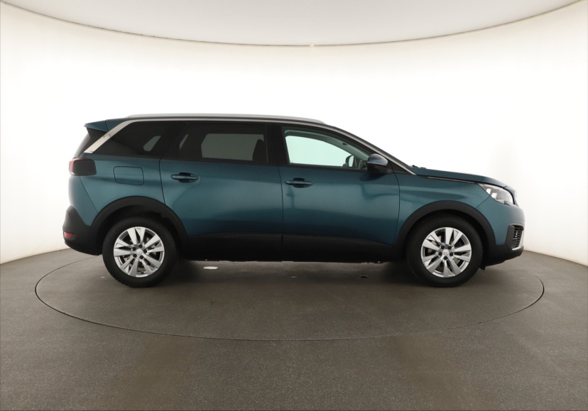 Peugeot 5008, 2019