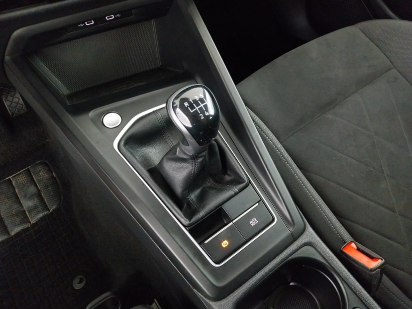 Volkswagen Golf, 2021