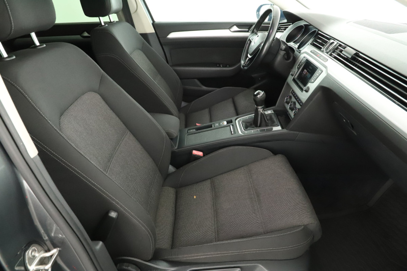 Volkswagen Passat, 2016