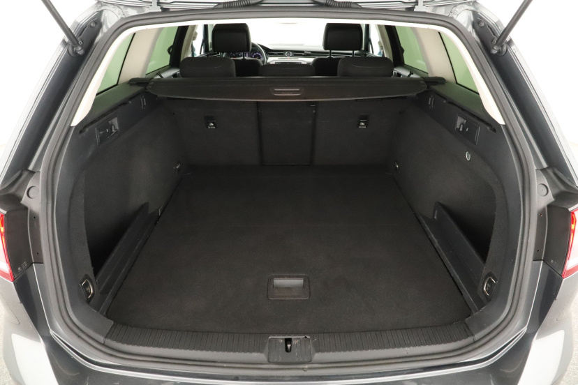 Volkswagen Passat, 2016