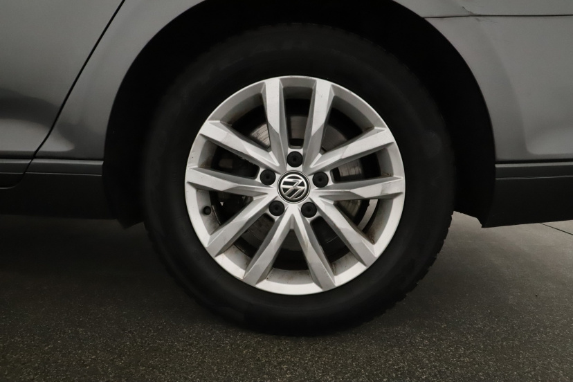 Volkswagen Passat, 2016