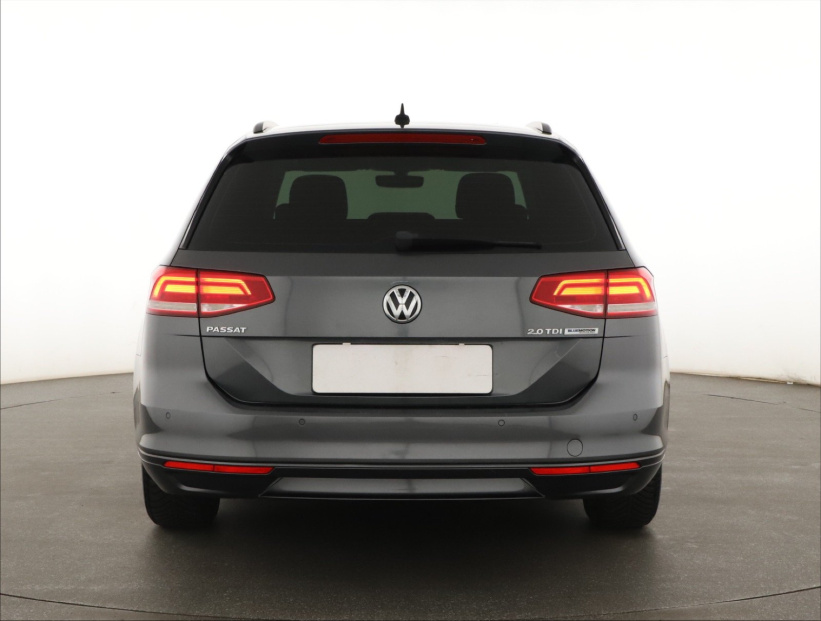 Volkswagen Passat, 2016
