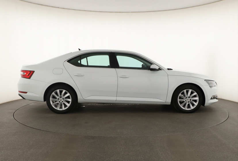 Škoda Superb, 2019
